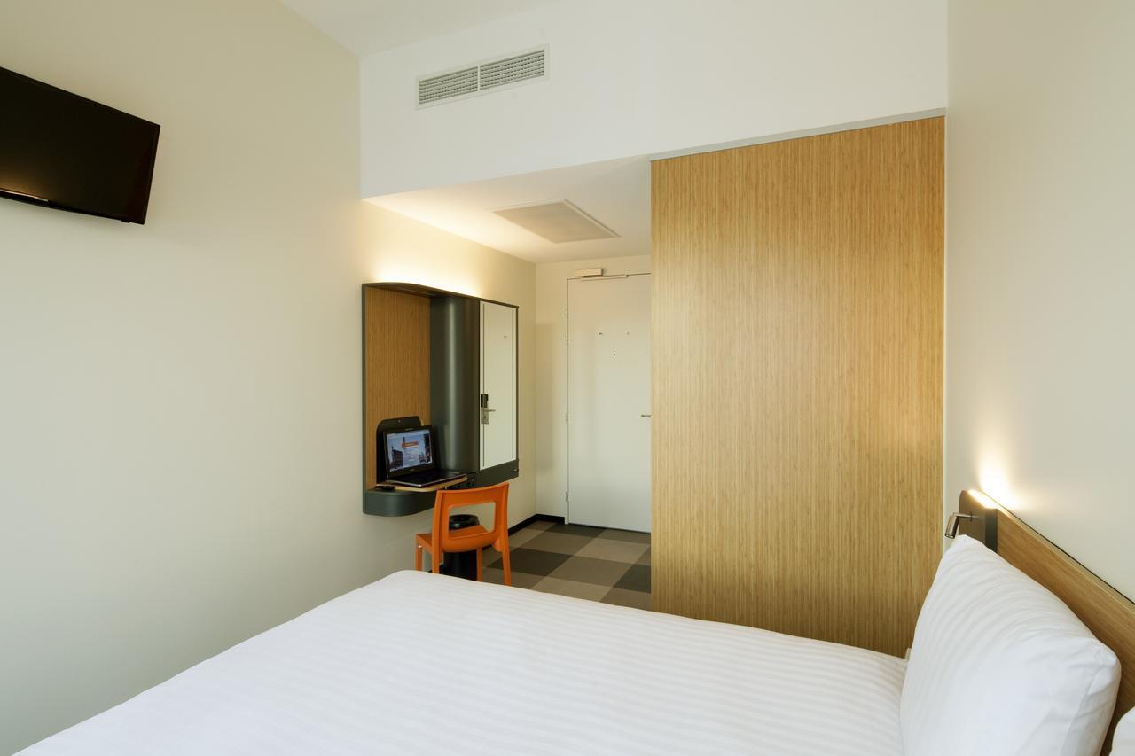 Easyhotel Maastricht City Centre Exterior foto